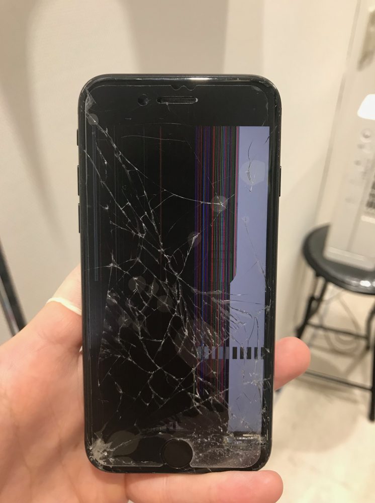 iPhone7　液晶崩壊
