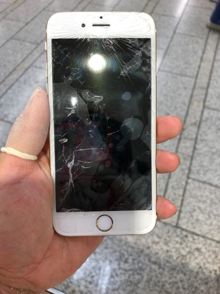 iPhone6s　画面修理前