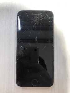 iPhone修理前画像
