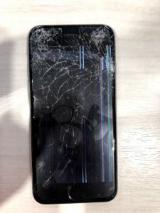 iPhone7　修理前