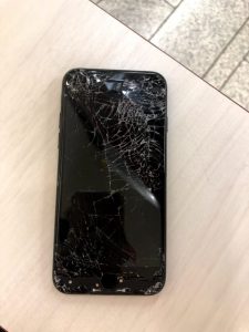 iPhone7　画面崩壊