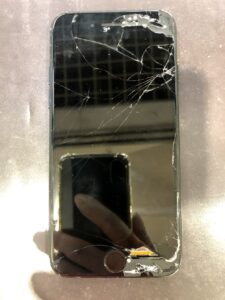 iPhone8　修理前