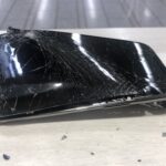「iPhone」本体が車に踏まれて分裂してしまった。。。この場合どうるれば？